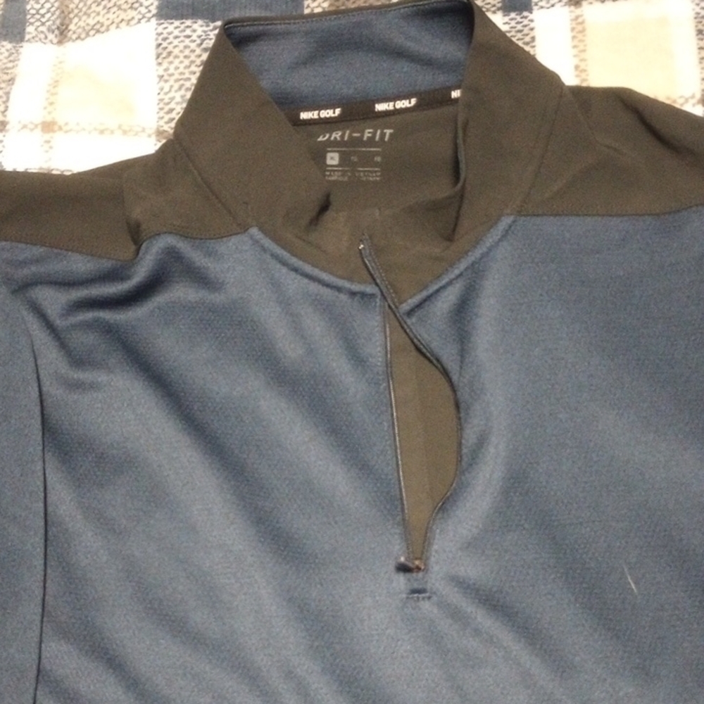Nike Dri-FIT Windbreaker - Black and Blue